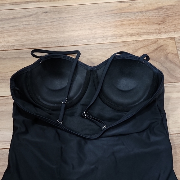 Swimming Suit - Picture 5 of 5